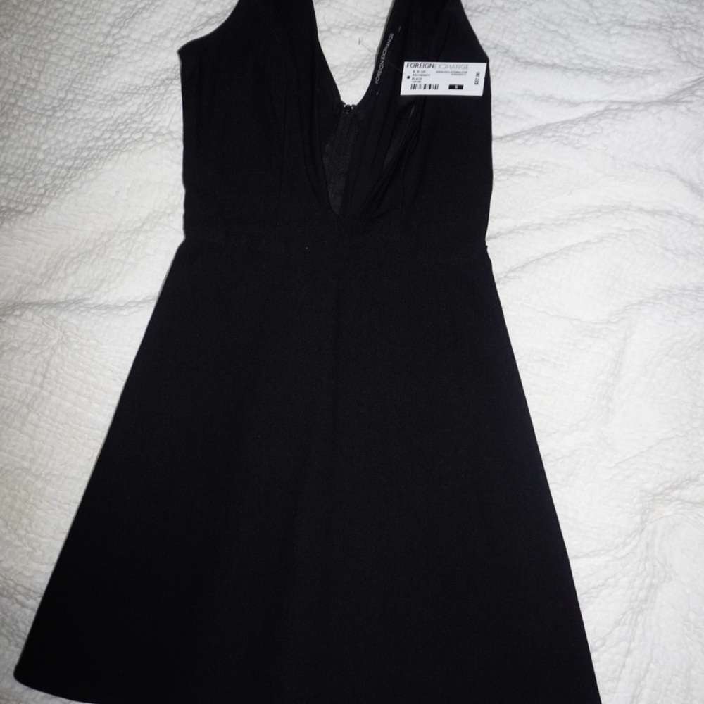 Elegant Black Sleeveless Dress